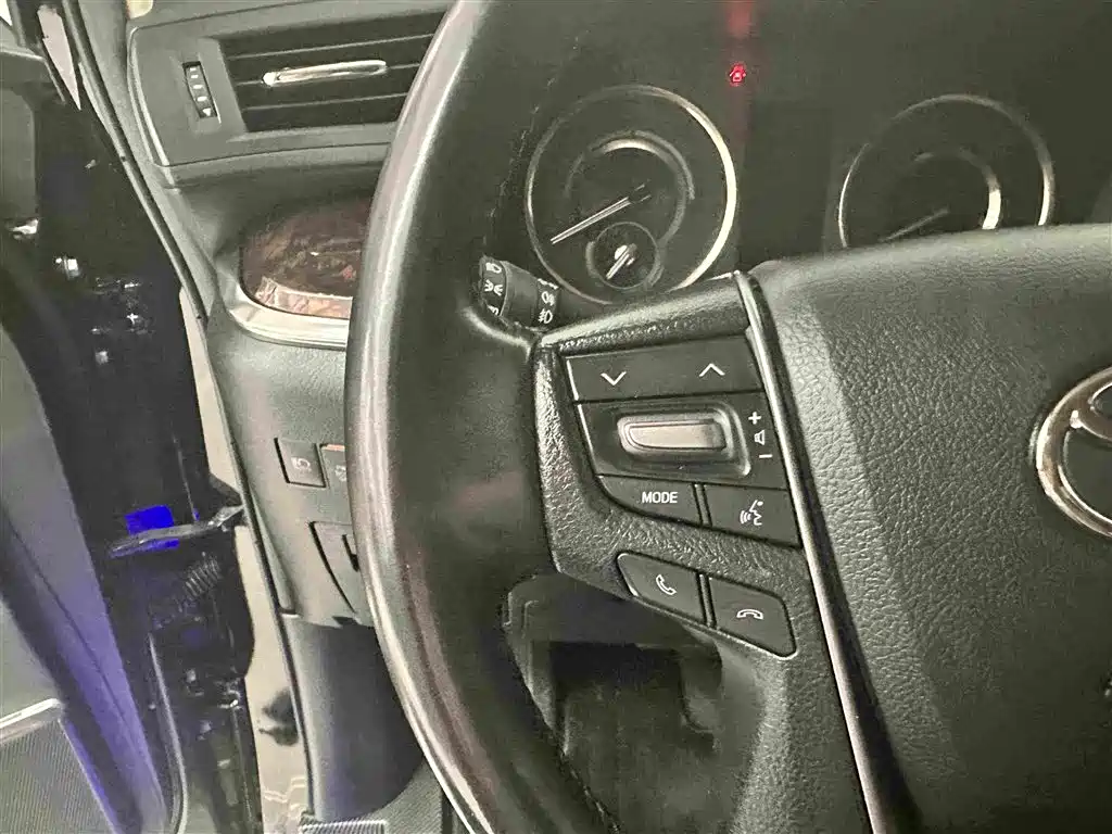 Toyota Alphard 2020 — фото 9
