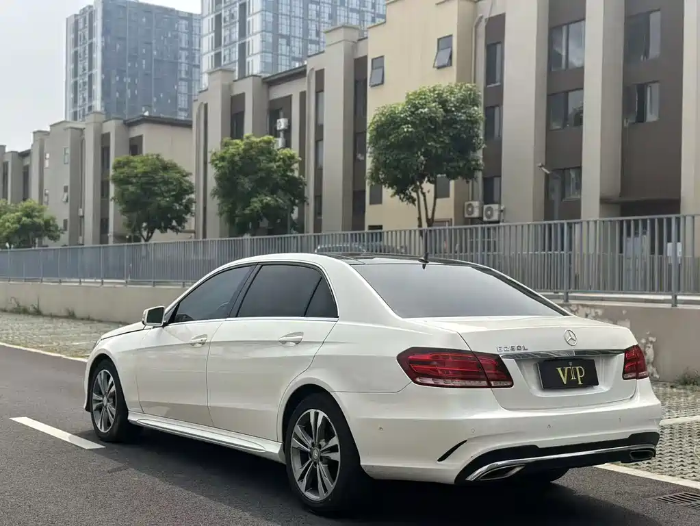 Mercedes-Benz E-Class 2015 — фото 6