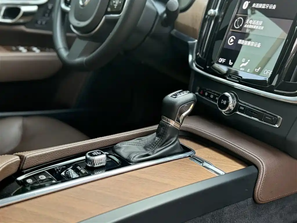 Volvo S90 2020 — фото 15