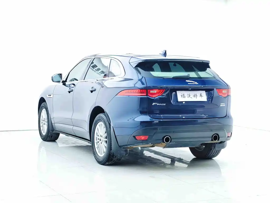 Jaguar F-PACE 2017 — фото 27