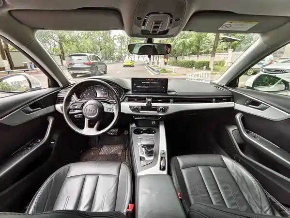 Audi A4L 2017