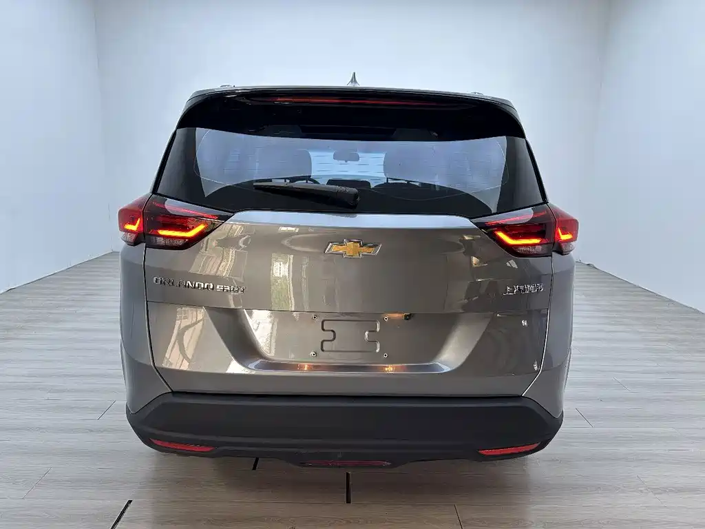 Chevrolet Orlando 2023 — фото 10