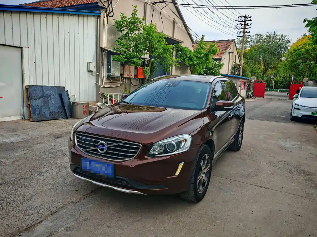 Volvo XC60 2015 — фото 1