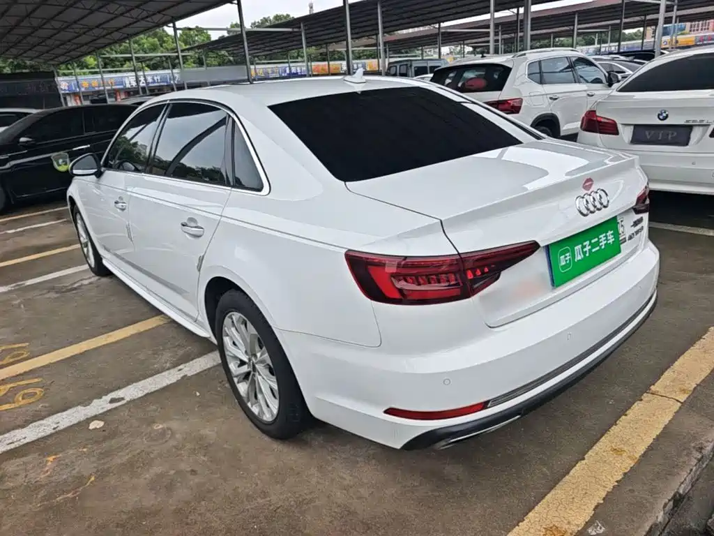 Audi A4L 2019