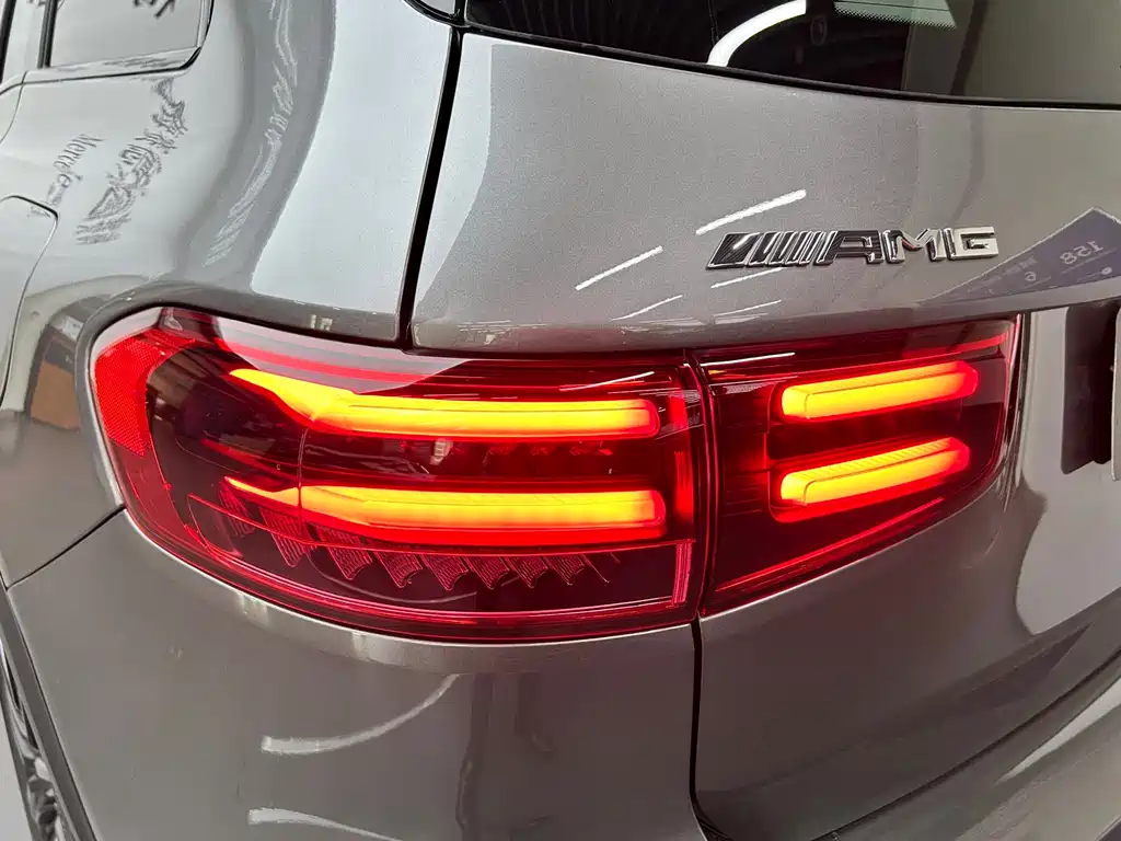 Mercedes-Benz GLB AMG 2026 — фото 21
