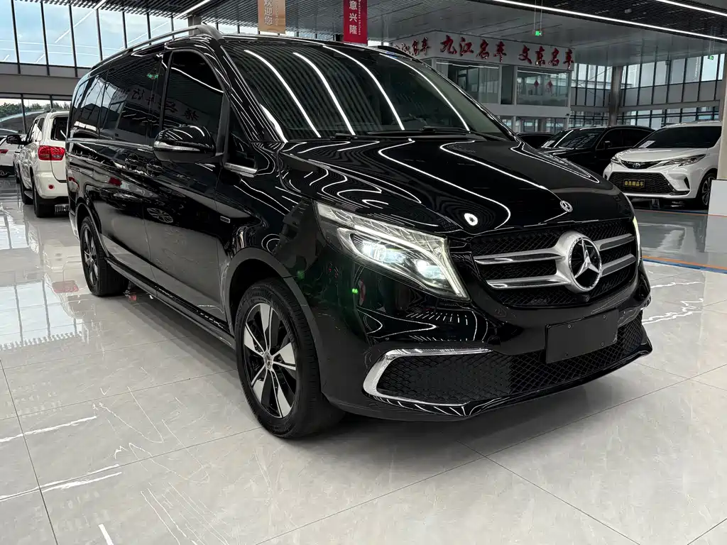 Mercedes-Benz V-Class 2022 — фото 3