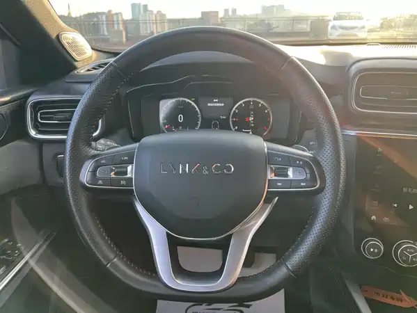 Lynk & Co 03 2021