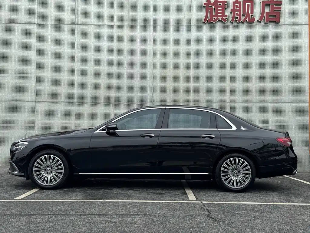 Mercedes-Benz E-Class 2023 — фото 57