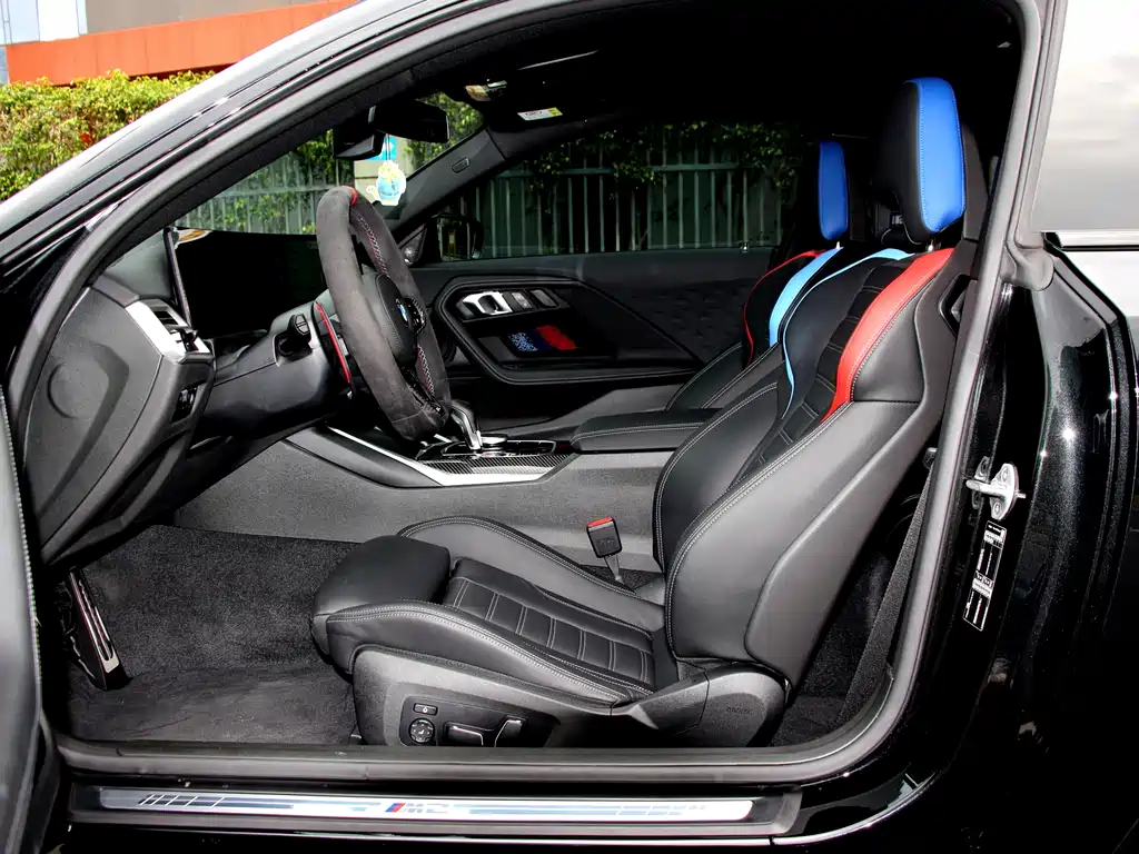BMW M2 2025