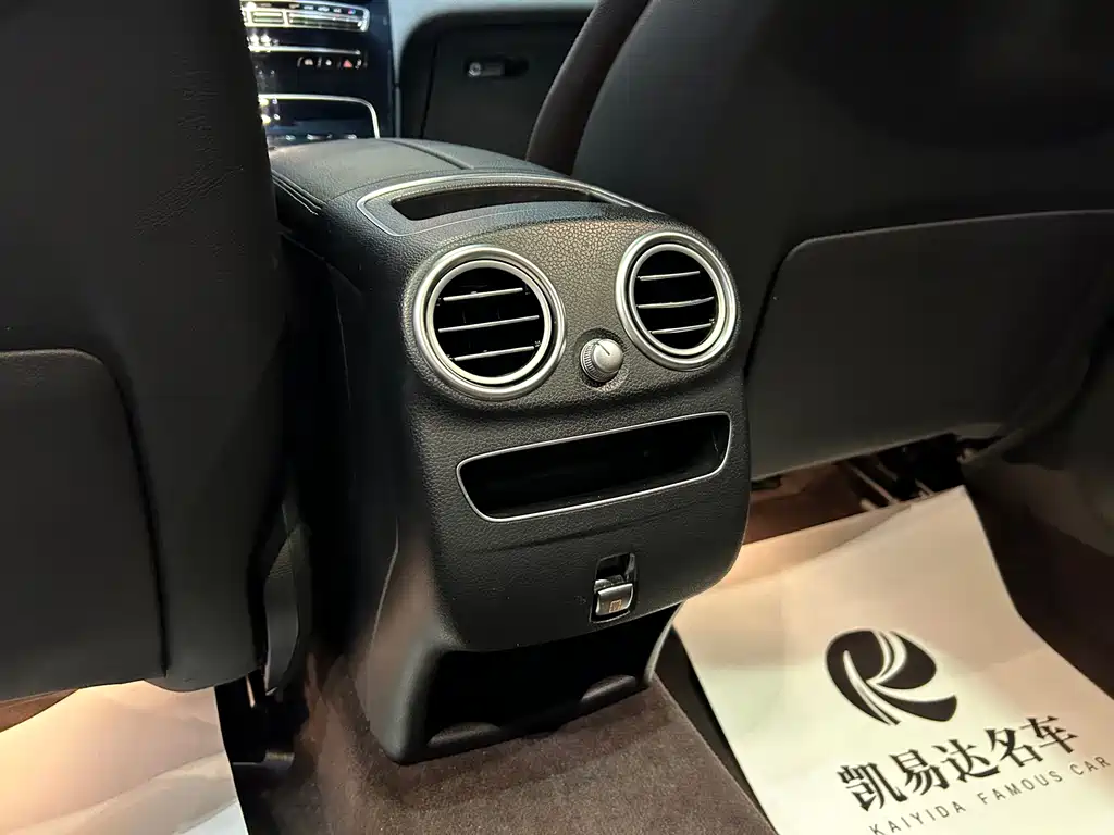 Mercedes-Benz GLC 2020 — фото 17