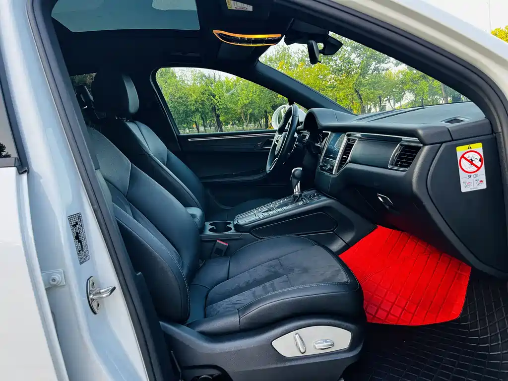 Porsche Macan 2018 — фото 15