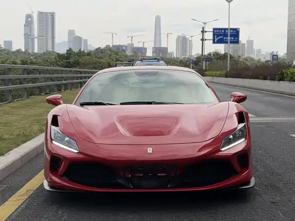 Ferrari F8 2019