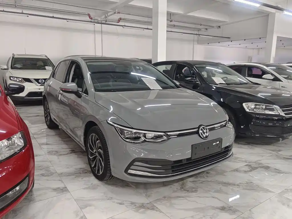 Volkswagen Golf 2024