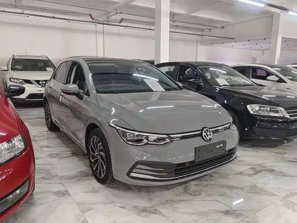 Volkswagen Golf 2024