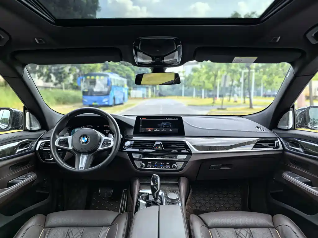 BMW 6 Series GT 2020 — фото 9