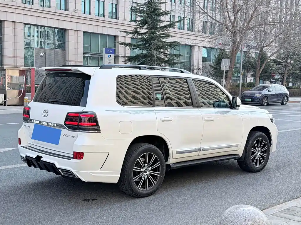 Toyota Land Cruiser 2016 — фото 27