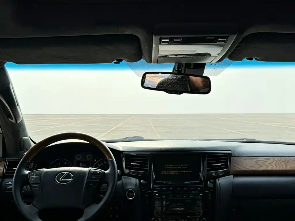 Lexus LX 2008