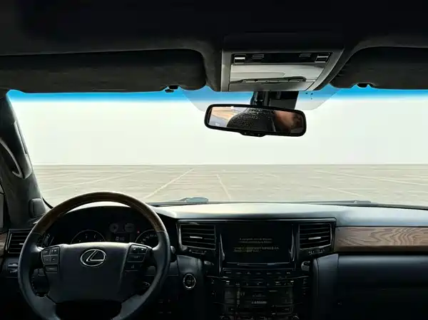 Lexus LX 2008