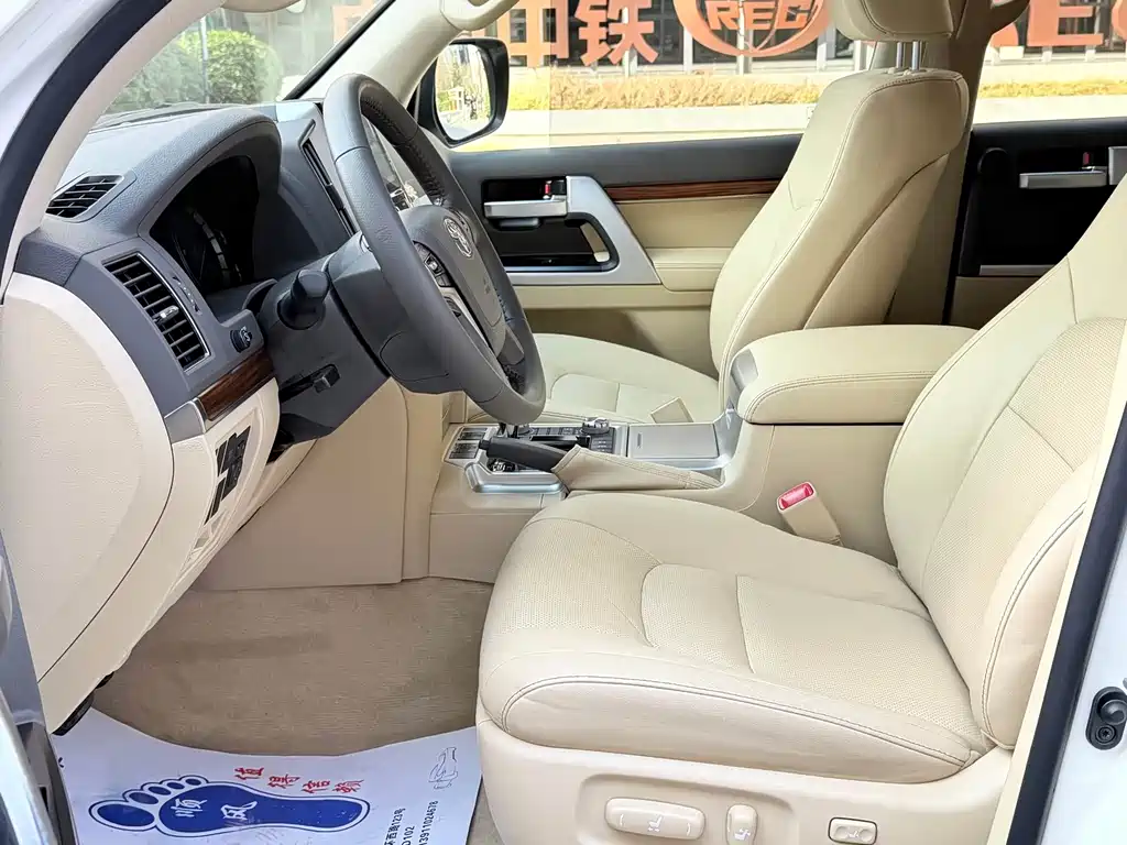 Toyota Land Cruiser 2016