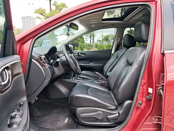Nissan Tiida 2013