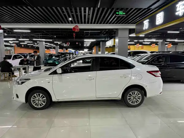 Toyota Vios 2015