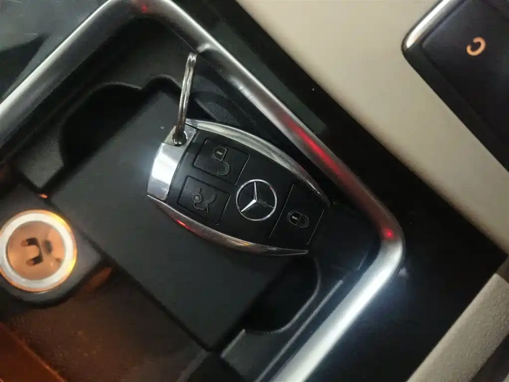 Mercedes-Benz GLK-Class 2015 — фото 17