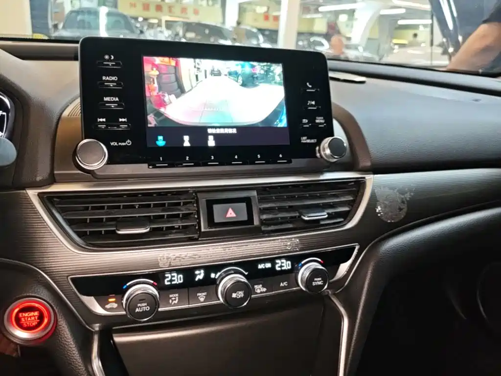 Honda Accord 2019 — фото 13