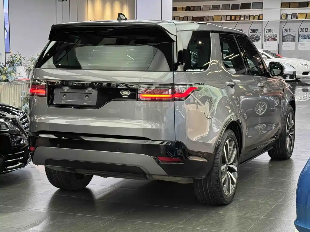Land Rover Discovery 2021 — фото 6