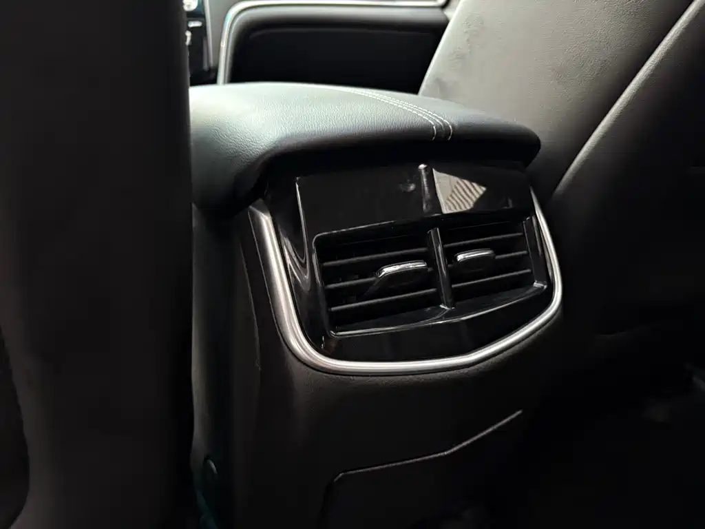 Cadillac XTS 2019 — фото 13