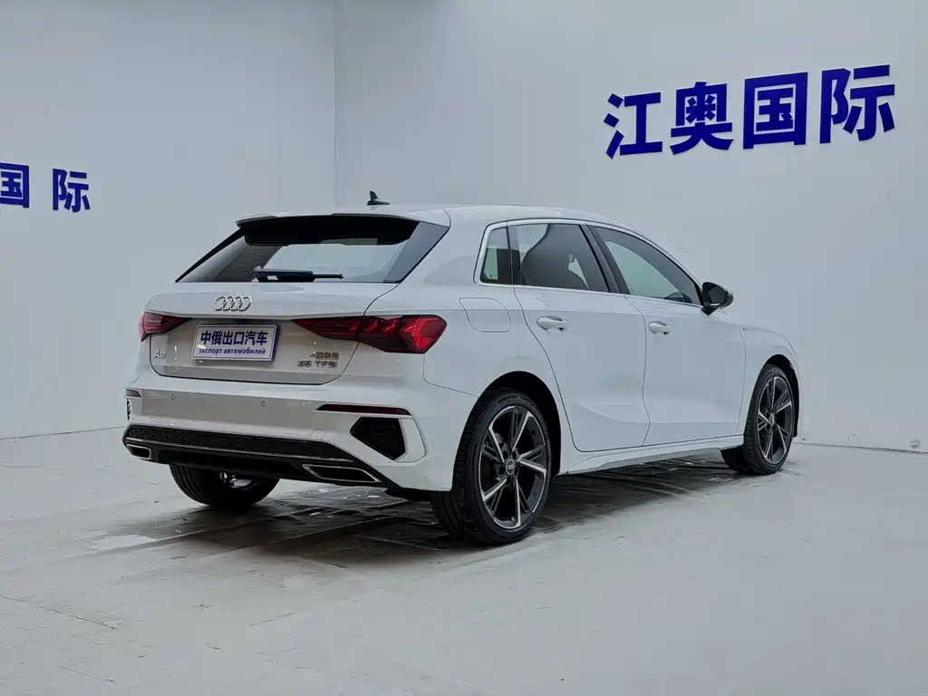 Audi A3 2022 — фото 18