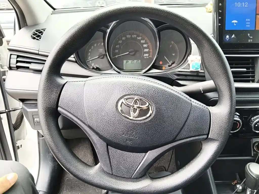 Toyota Yaris L 2021 — фото 11