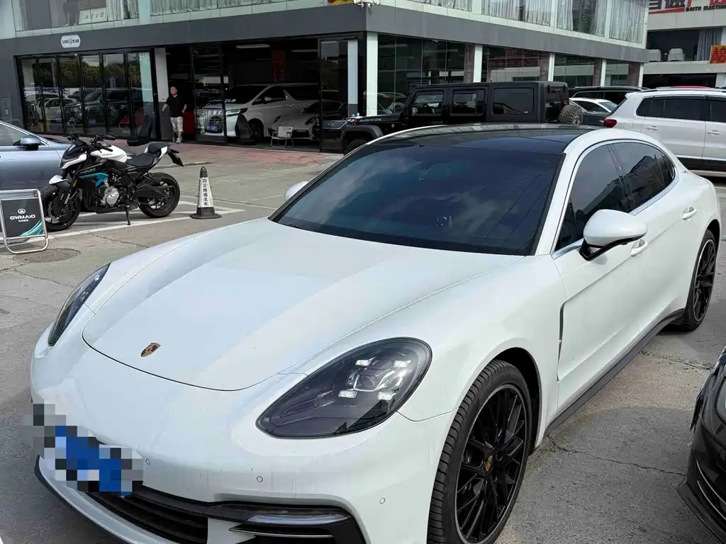 Porsche Panamera 2019