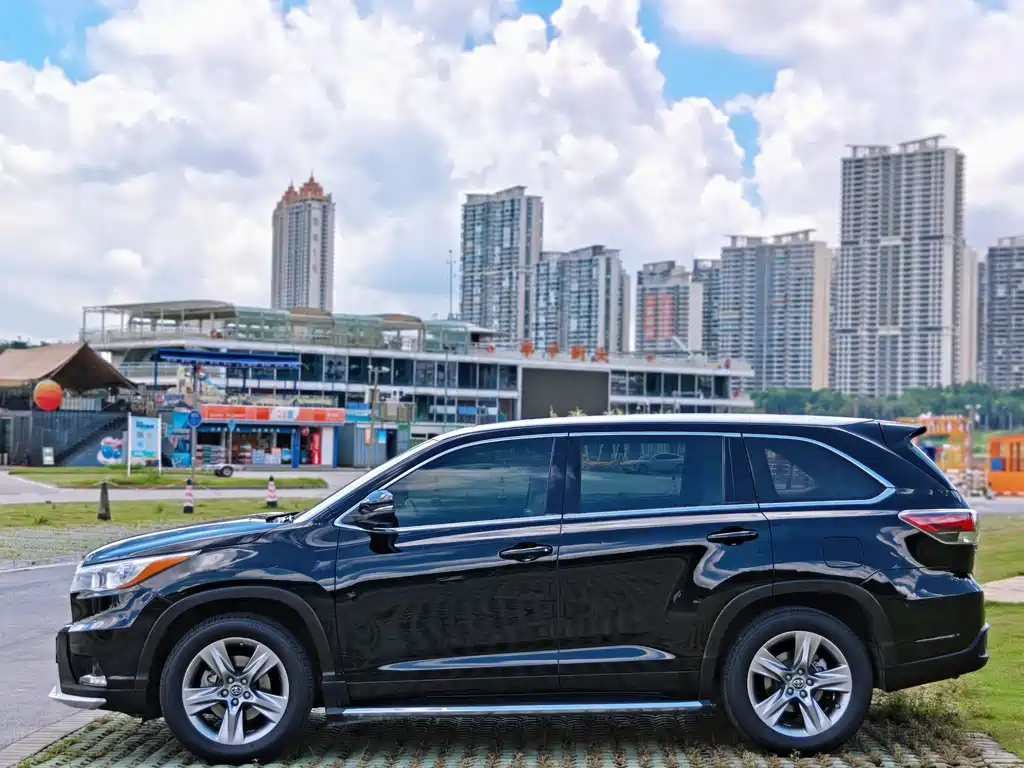 Toyota Highlander 2016