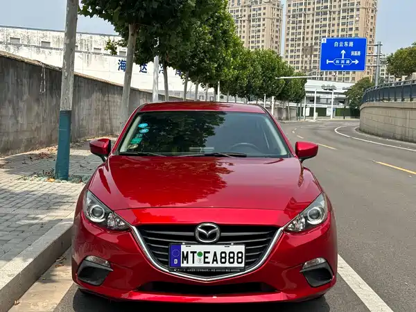 Mazda 3 Axela 2015