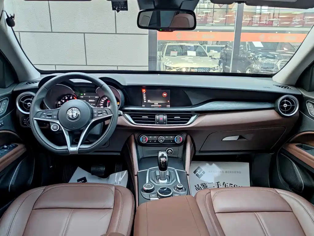 Alfa Romeo Stelvio 2019 — фото 13