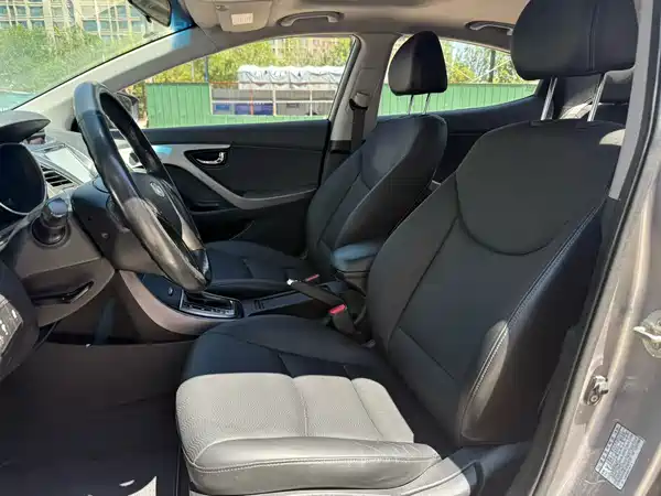 Hyundai Elantra Langdong 2014