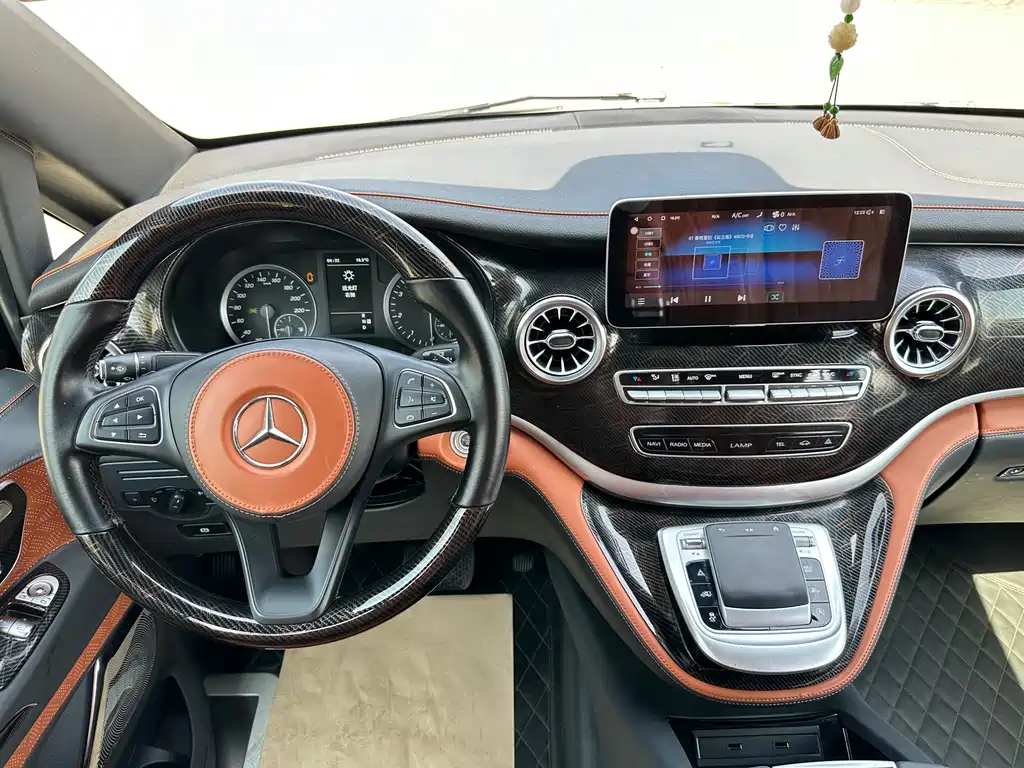 Mercedes-Benz Vito 2023 — фото 20