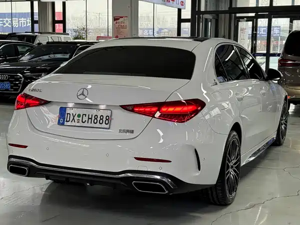 Mercedes-Benz C-Class 2024