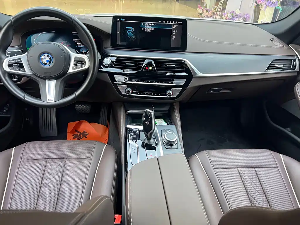 BMW 5 Series New Energy 2022 — фото 12