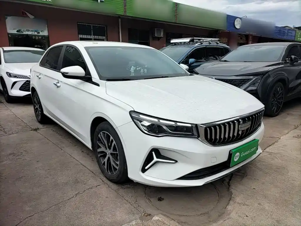 Geely Emgrand 2024