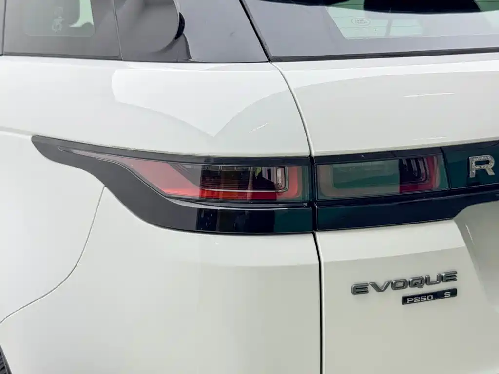 Land Rover Range Rover Evoque 2021 — фото 19