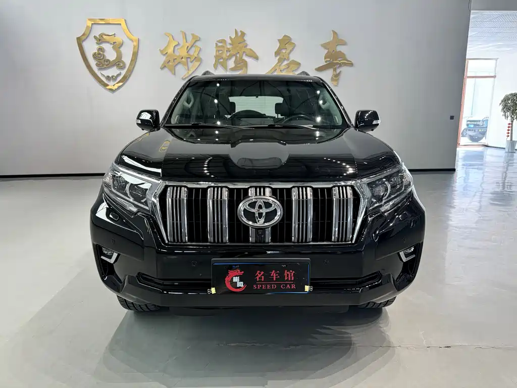 Toyota Prado 2015 — фото 1