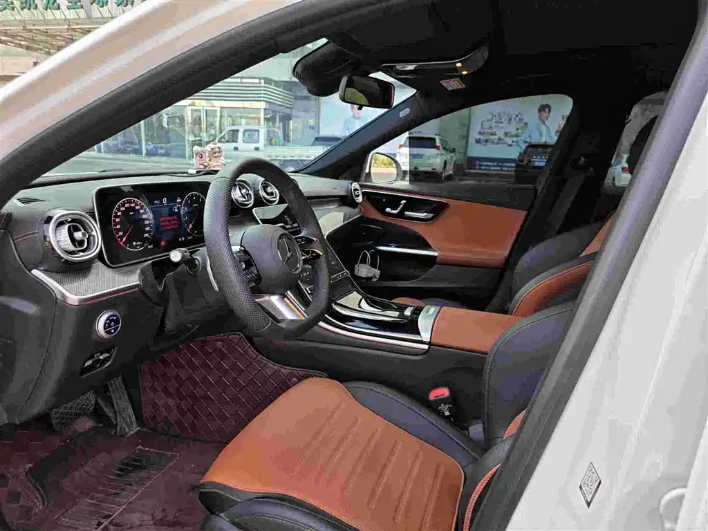 Mercedes-Benz C-Class 2025 — фото 8