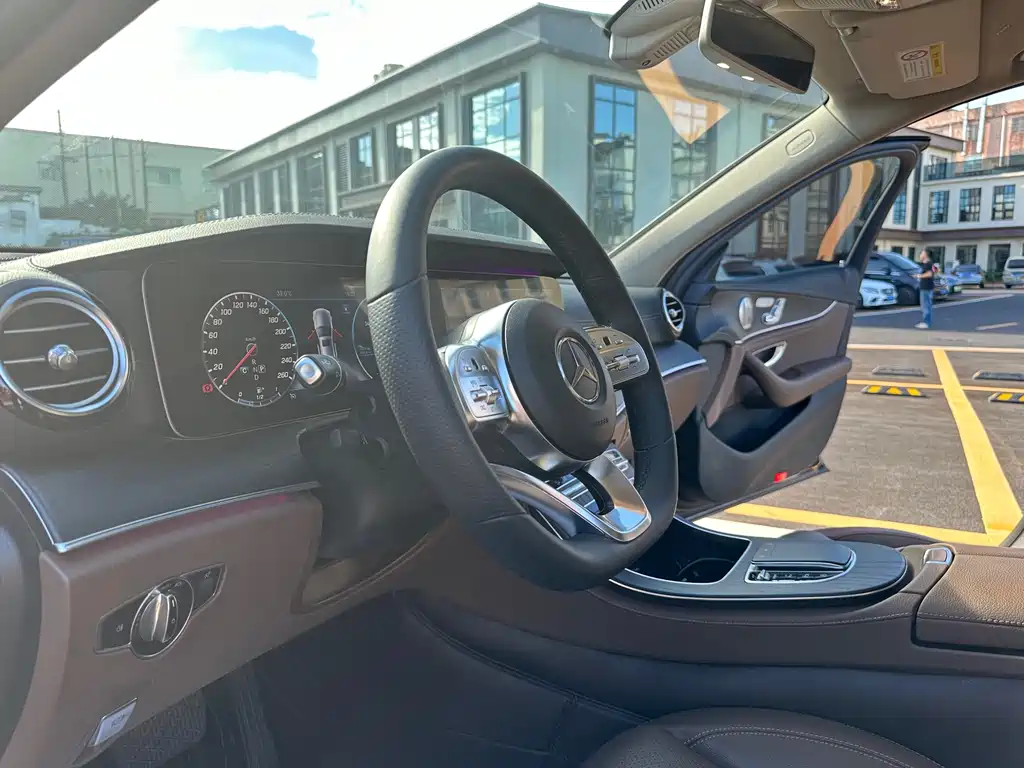 Mercedes-Benz E-Class 2020 — фото 12