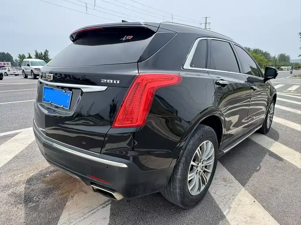 Cadillac XT5 2016 — фото 9