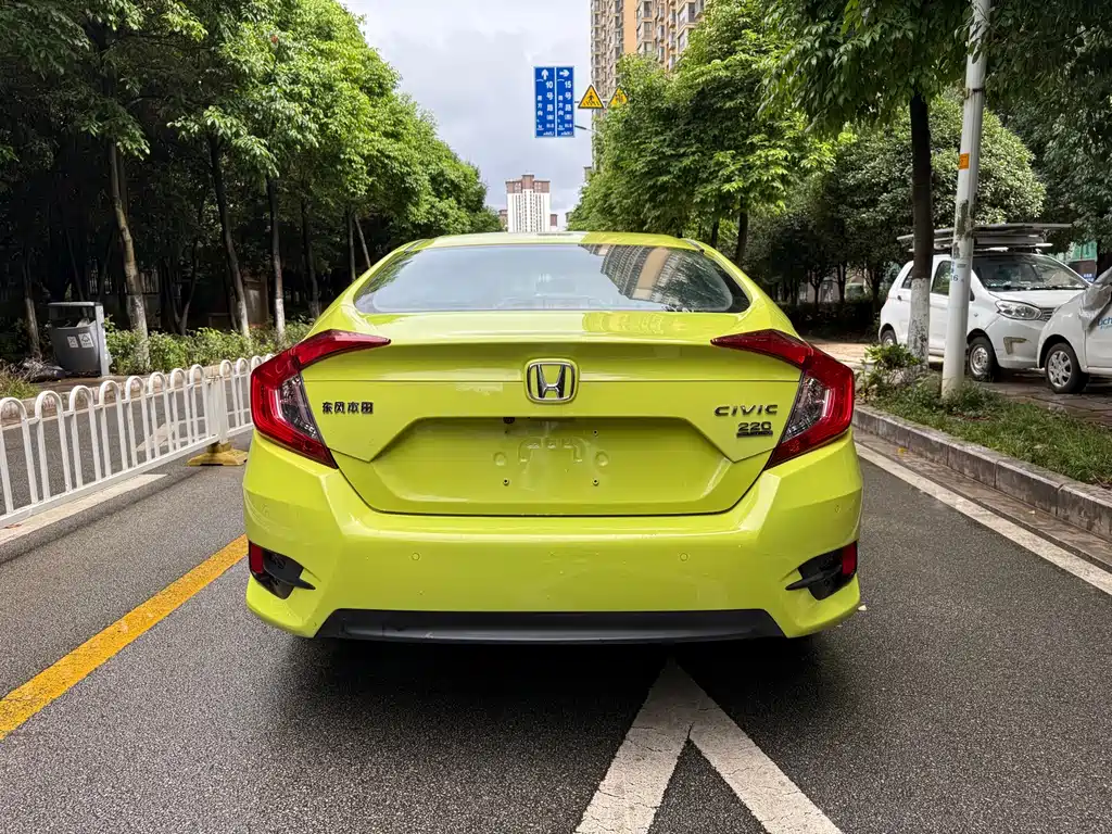 Honda Civic 2019 — фото 11