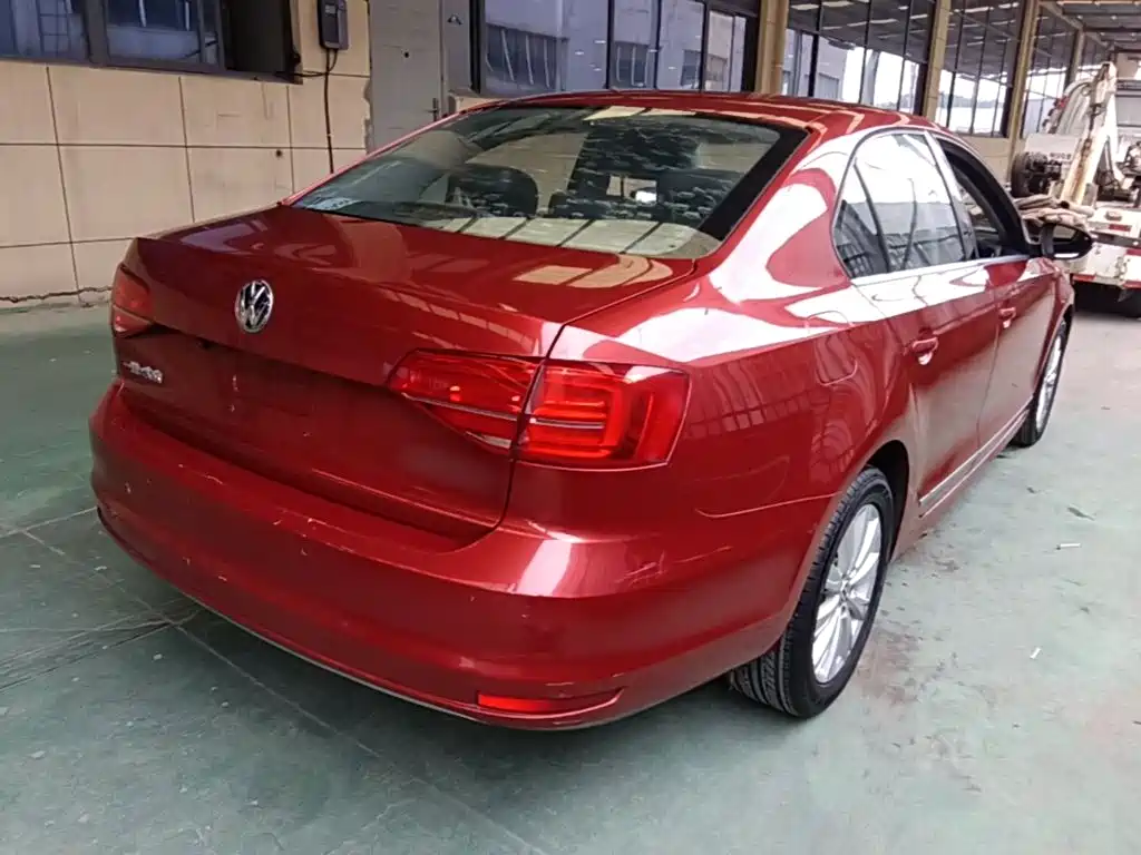 Volkswagen Sagitar 2015