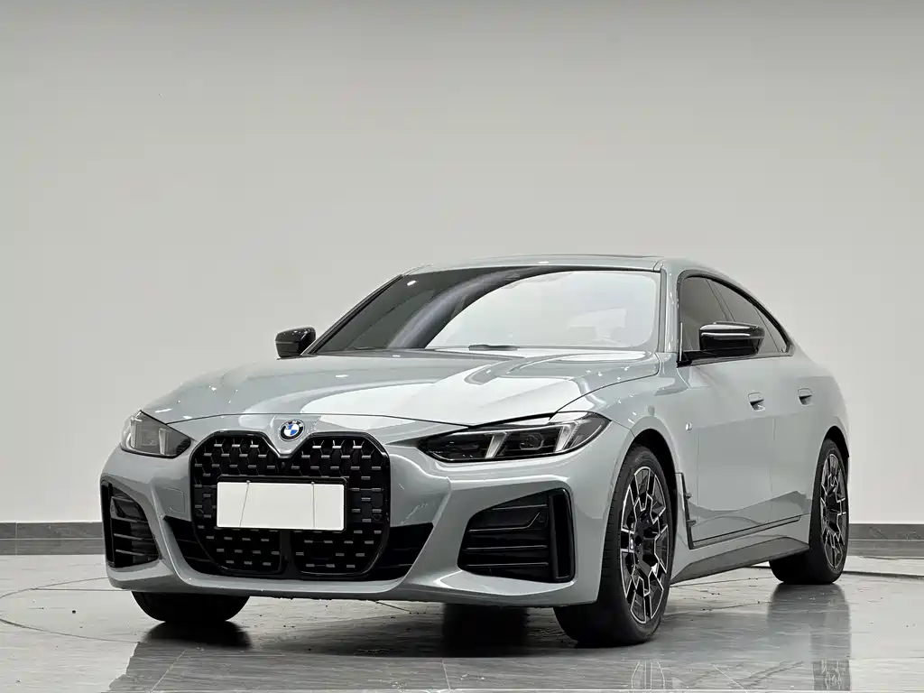 BMW 4 Series 2025 — фото 1