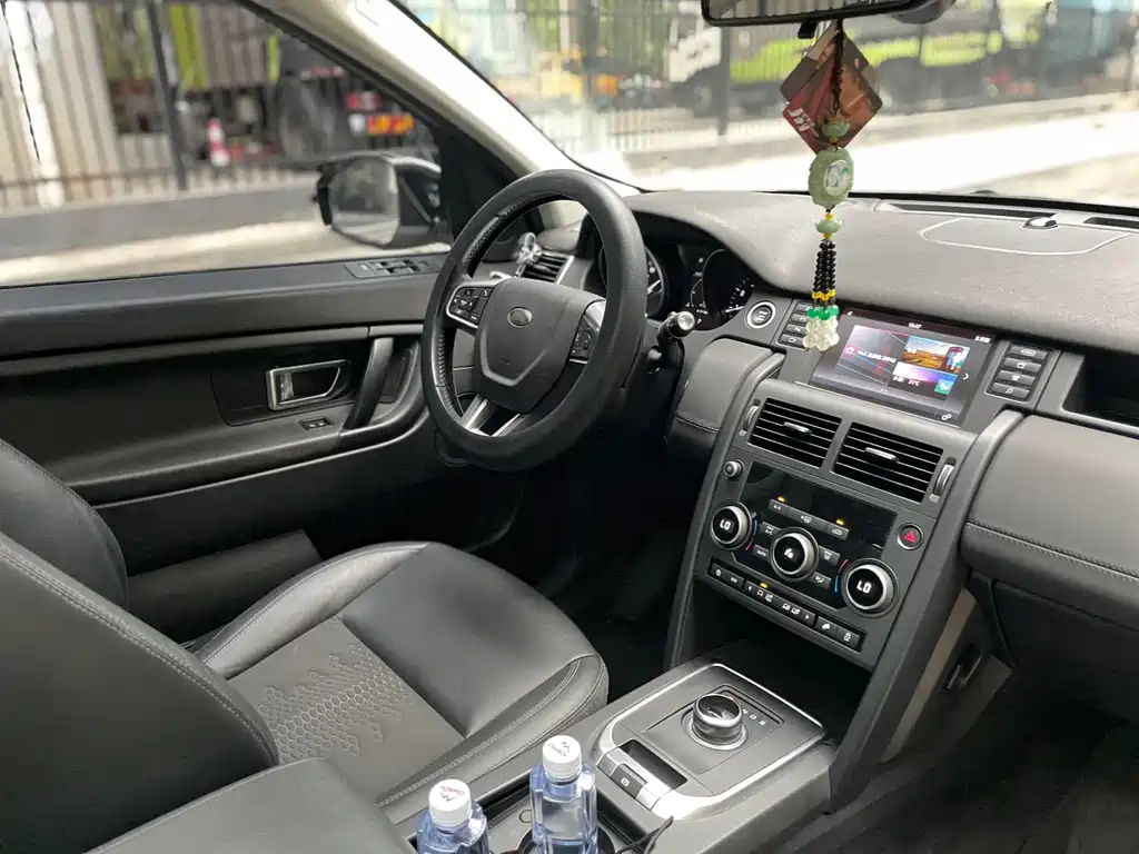 Land Rover Discovery Sport 2019 — фото 10