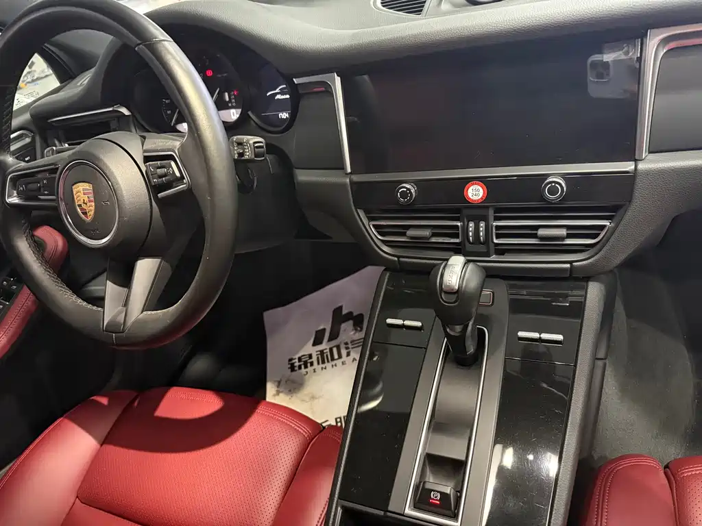 Porsche Macan 2022